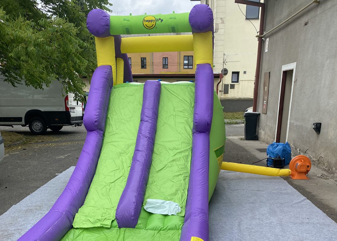 dětská vodní skluzavka